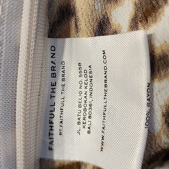 Faithful the Brand Ilaria Smocked Leopard Print Mini Dress Size‎ Large - Picture 14 of 16